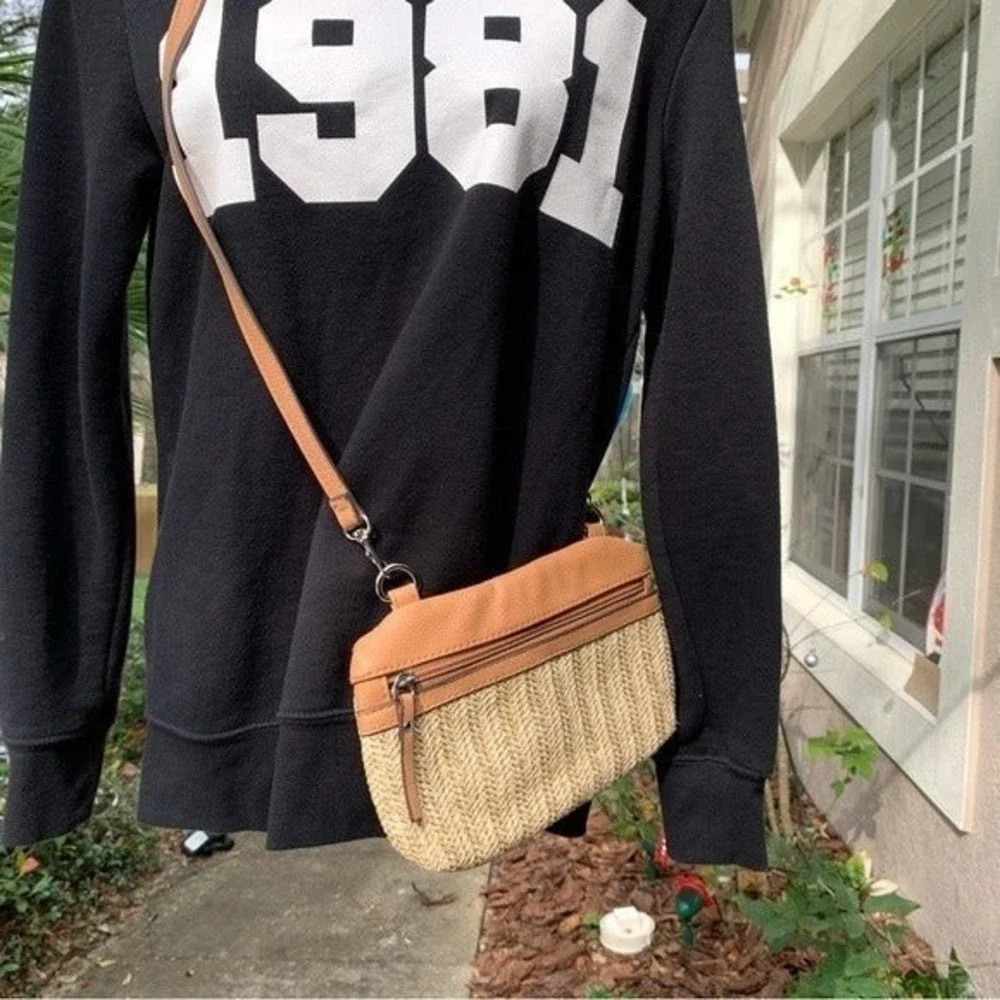 ***SOLD***ROSETTI Straw Crossbody Small Bag Purse Beige - Picture 5 of 7